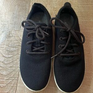 Allbirds shoes sz. 9 black wool